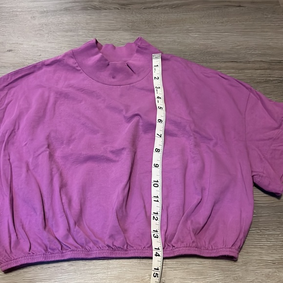 Alo crop top. Size XS - Picture 3 of 8